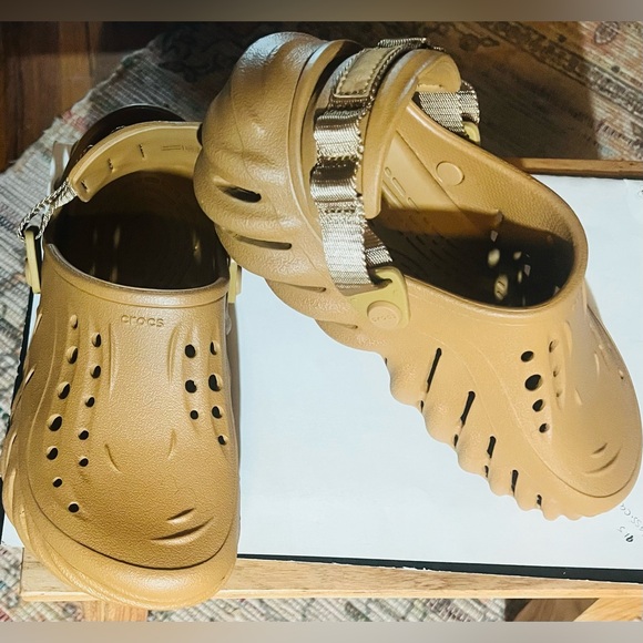 CROCS Shoes - CROCS Echo Clog in Desert Grass